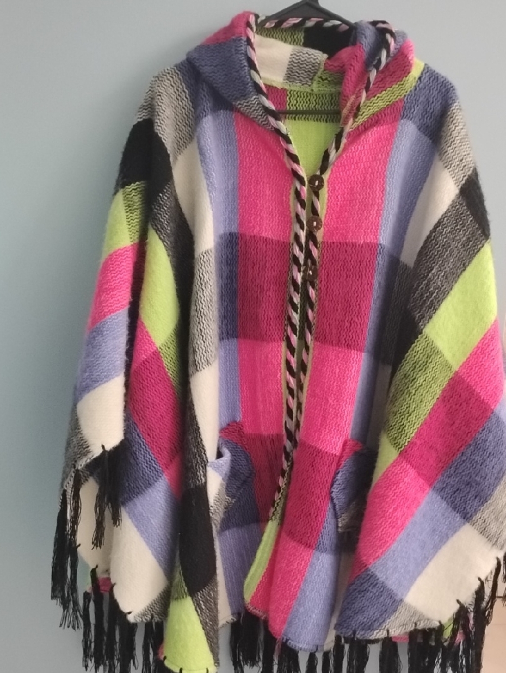 ❤️ Stunning Vintage Handmade Wool-blend Hooded Plaid Poncho